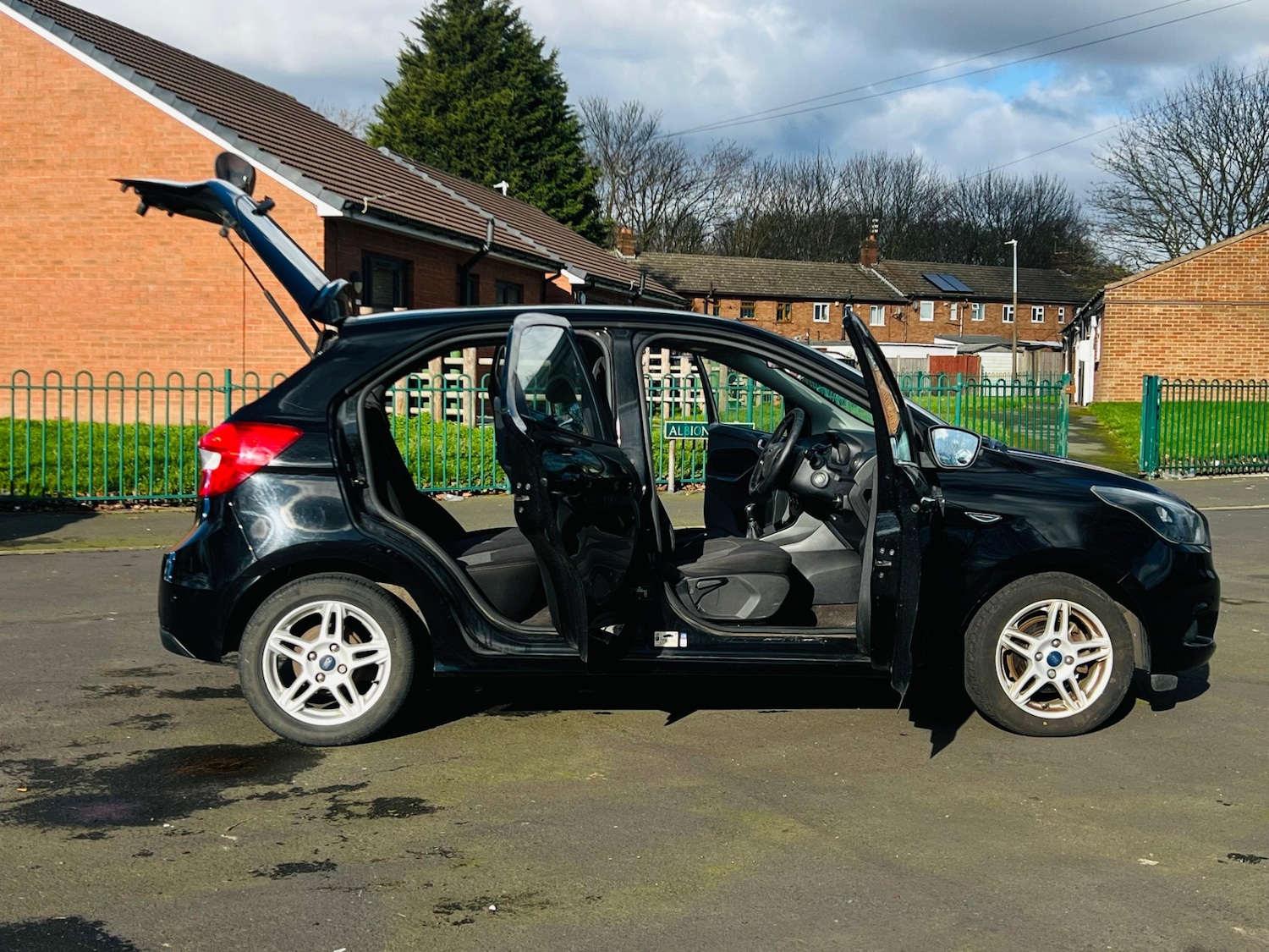 Used Ford Ka+ 2017 for sale - 77551355: Photo 29