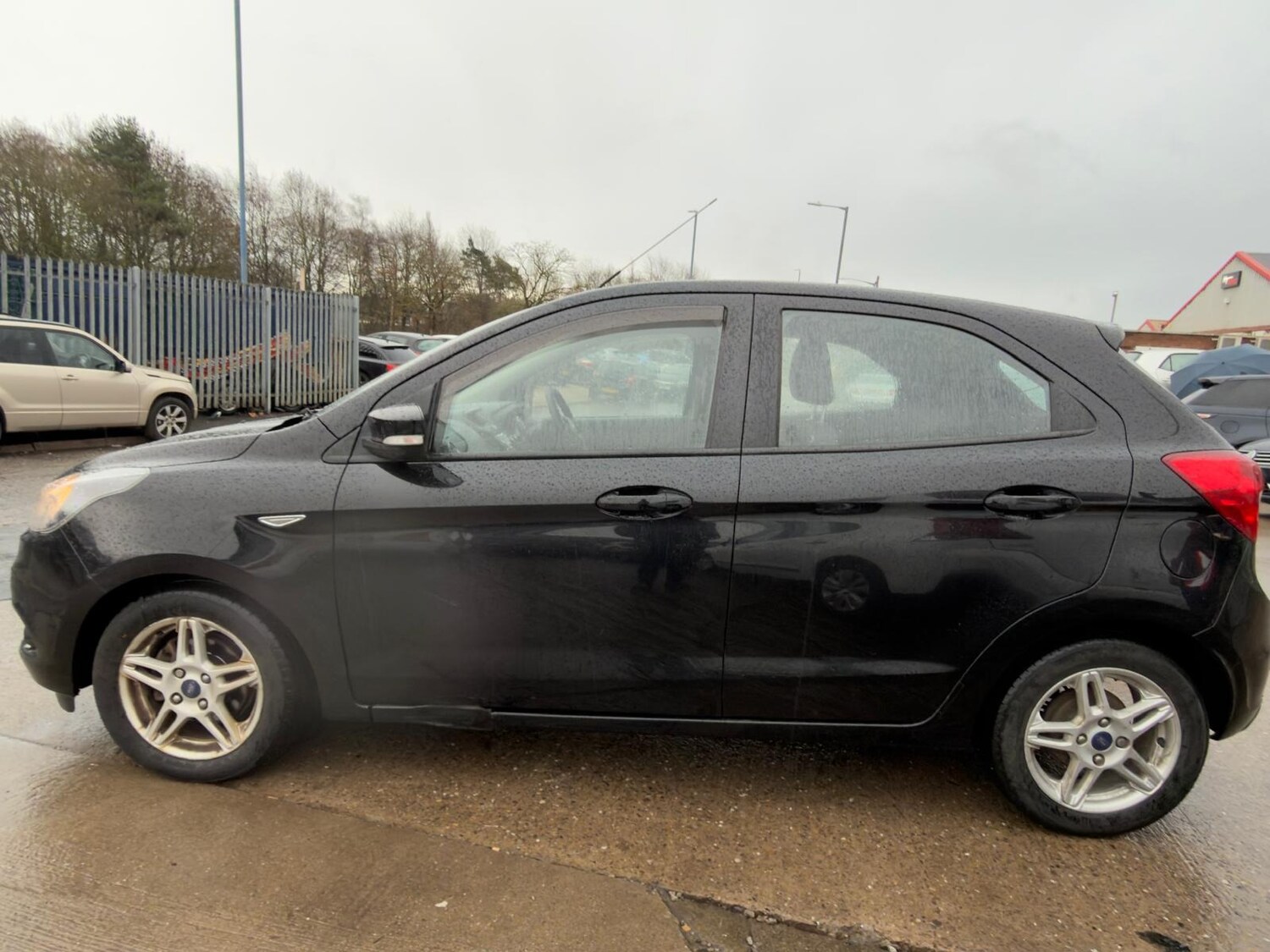 Used Ford Ka+ 2017 for sale - 77551355: Photo 6