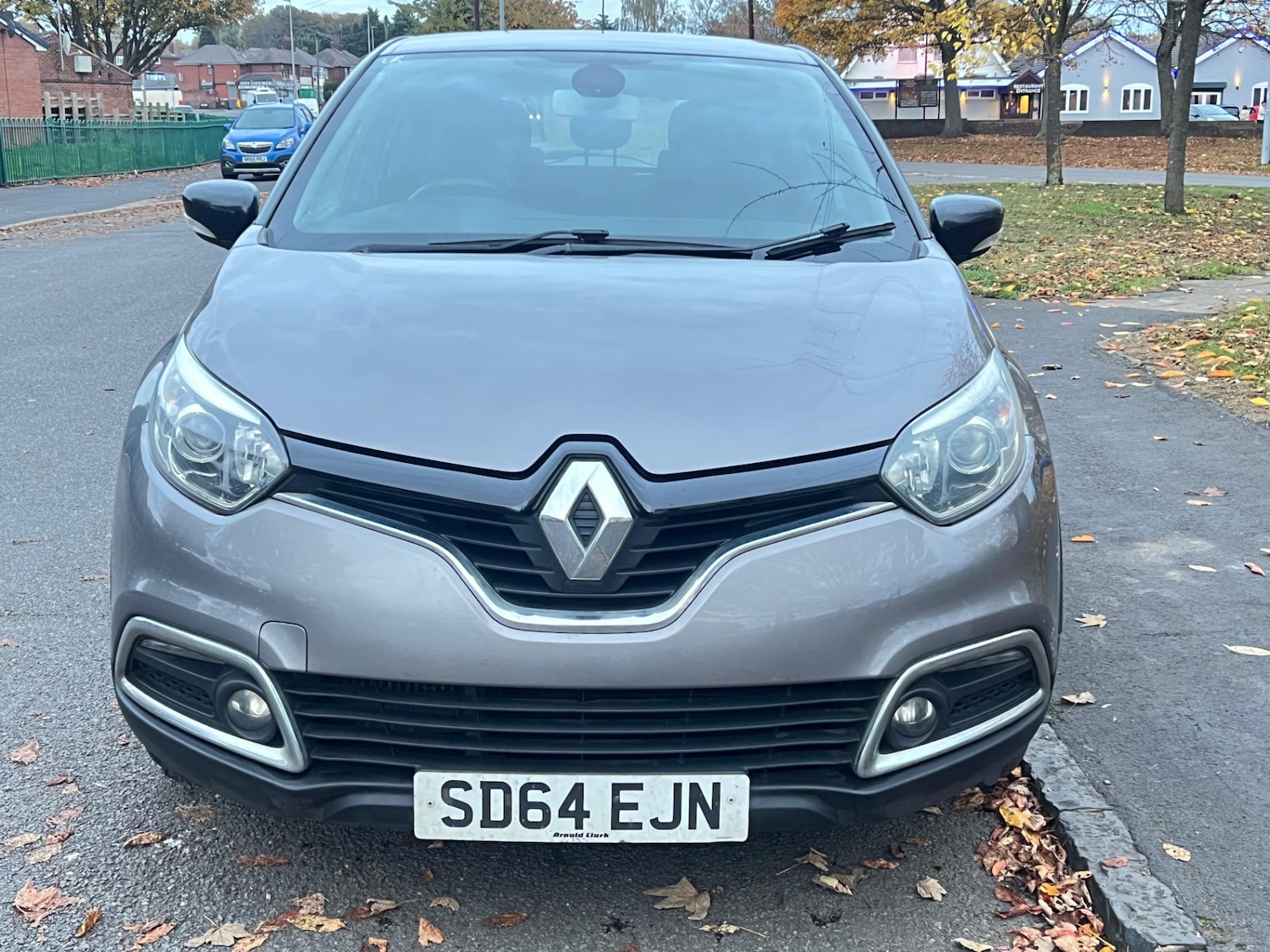 Used Renault Captur 2015 for sale - 76370034: Photo 2