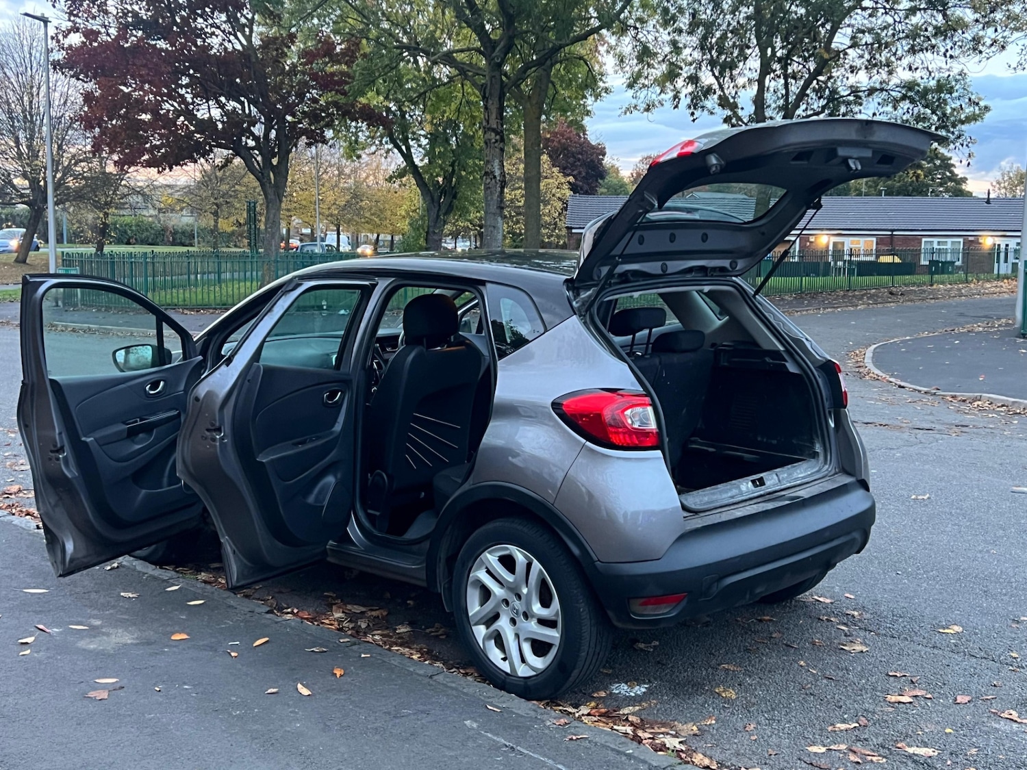 Used Renault Captur 2015 for sale - 76370034: Photo 31