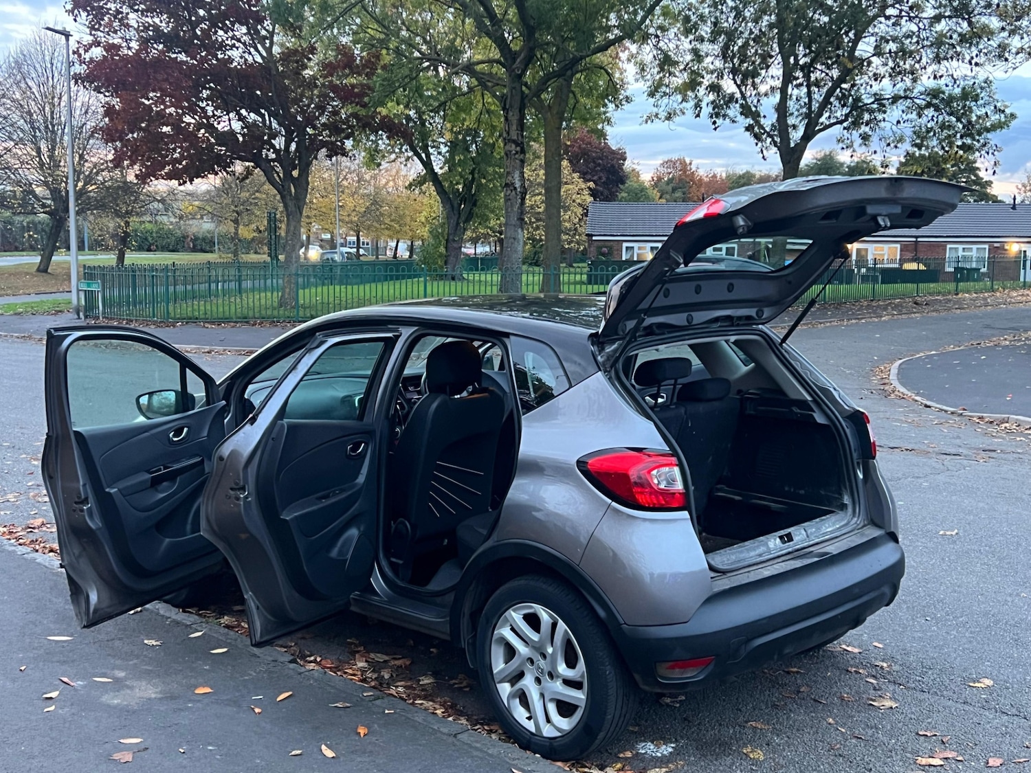 Used Renault Captur 2015 for sale - 76370034: Photo 35