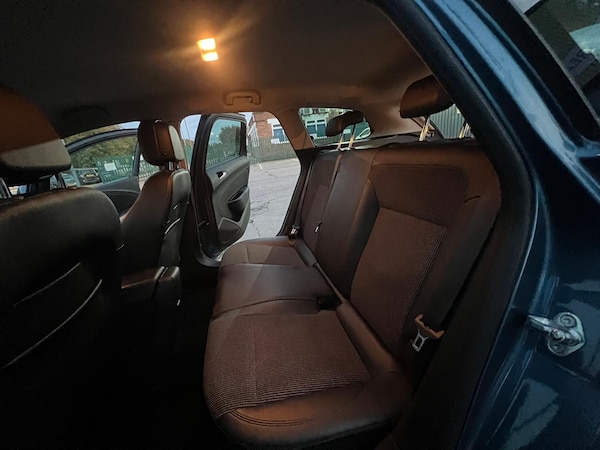 Used Vauxhall Astra 2013 for sale - 76176107: Photo 17