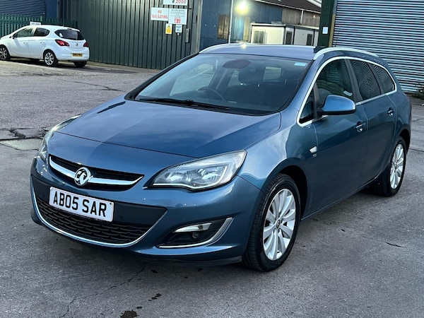 Used Vauxhall Astra 2013 for sale - 76176107: Photo 2