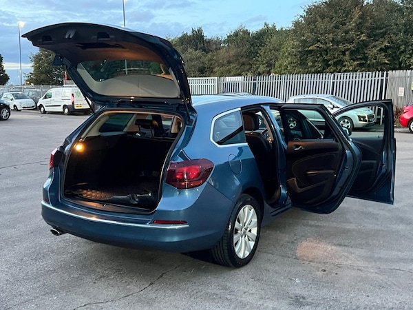 Used Vauxhall Astra 2013 for sale - 76176107: Photo 31