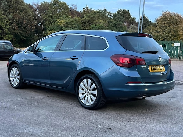 Used Vauxhall Astra 2013 for sale - 76176107: Photo 4