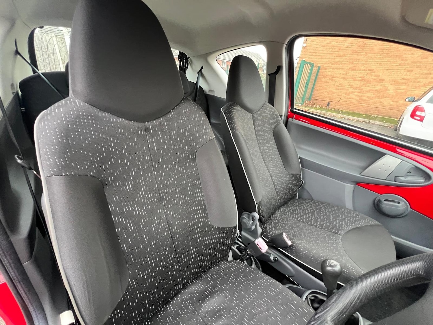 Used Peugeot 107 2010 for sale - 76458179: Photo 13