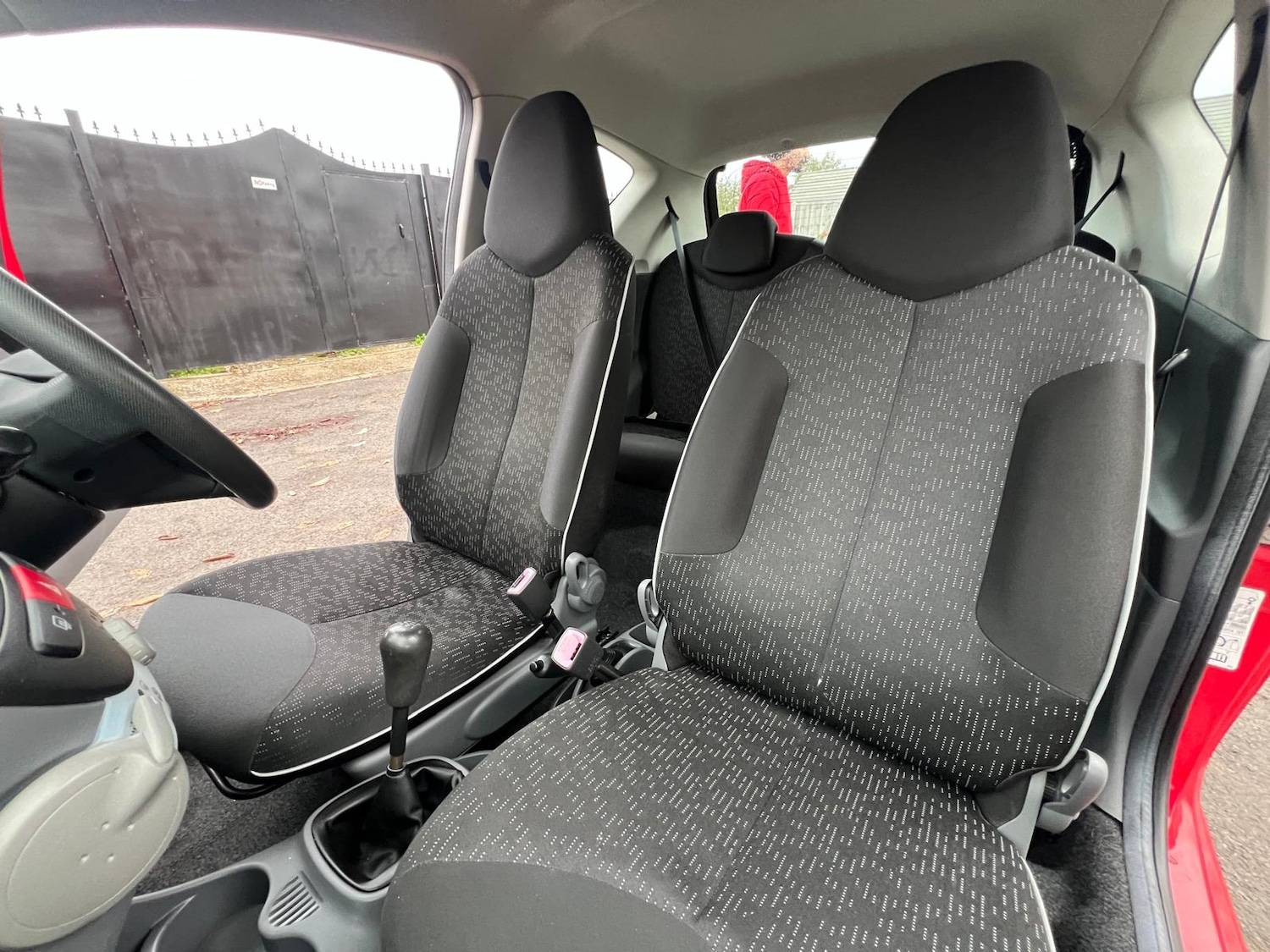 Used Peugeot 107 2010 for sale - 76458179: Photo 17