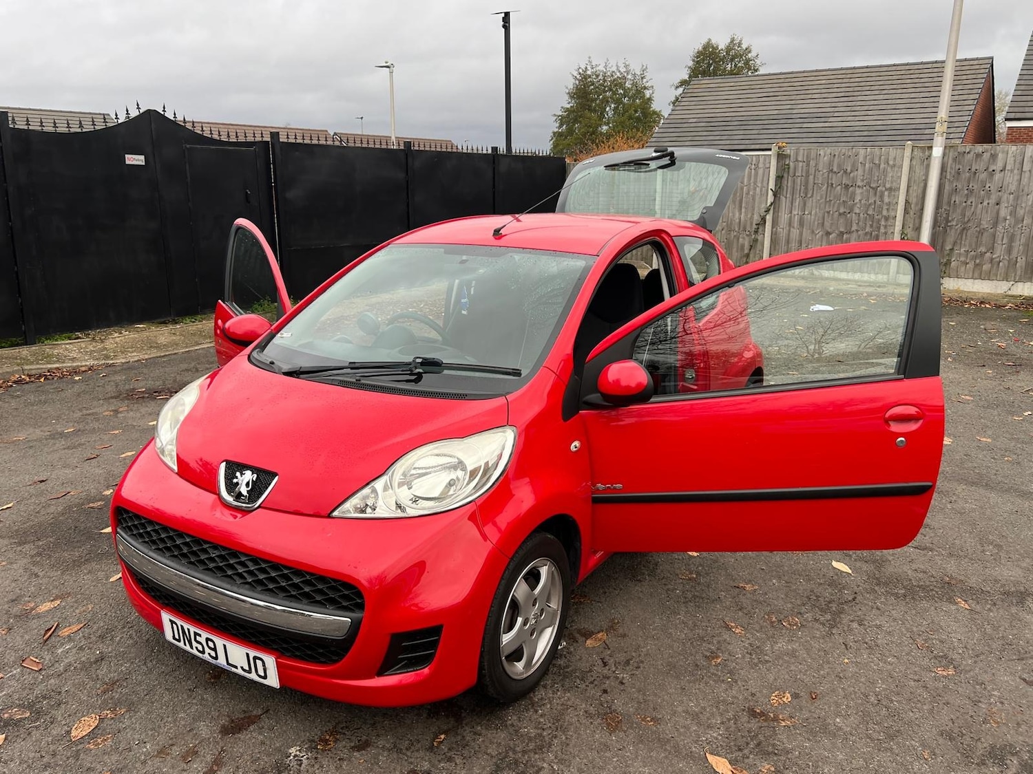 Used Peugeot 107 2010 for sale - 76458179: Photo 22