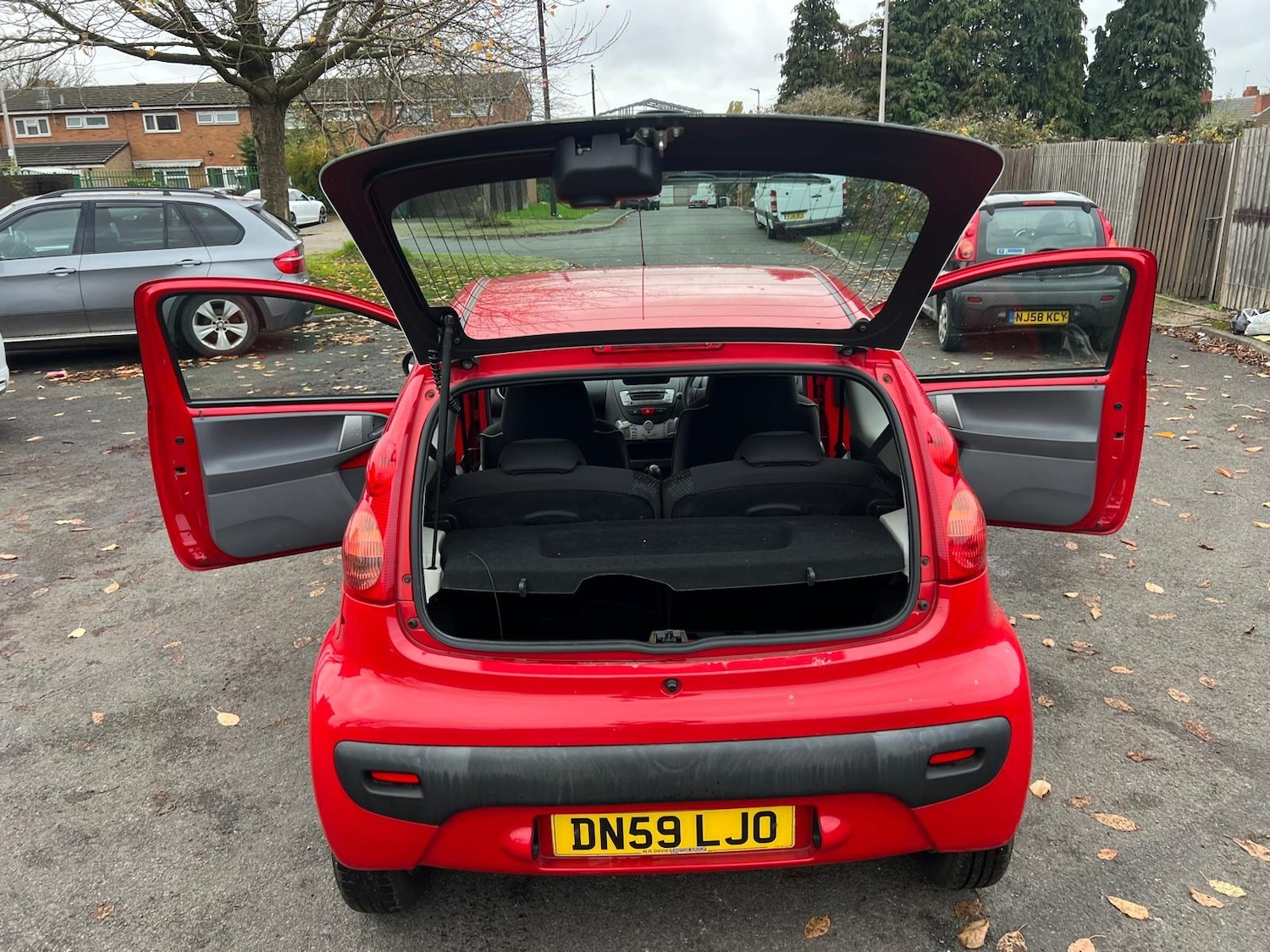 Used Peugeot 107 2010 for sale - 76458179: Photo 30