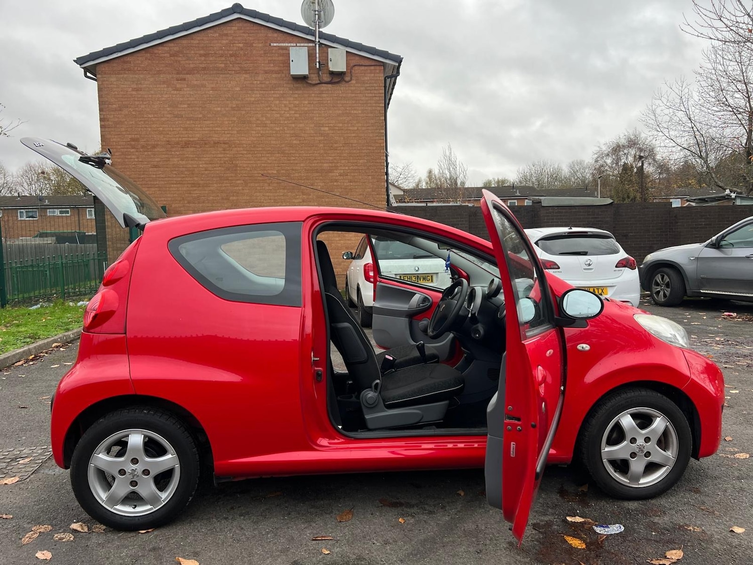 Used Peugeot 107 2010 for sale - 76458179: Photo 33