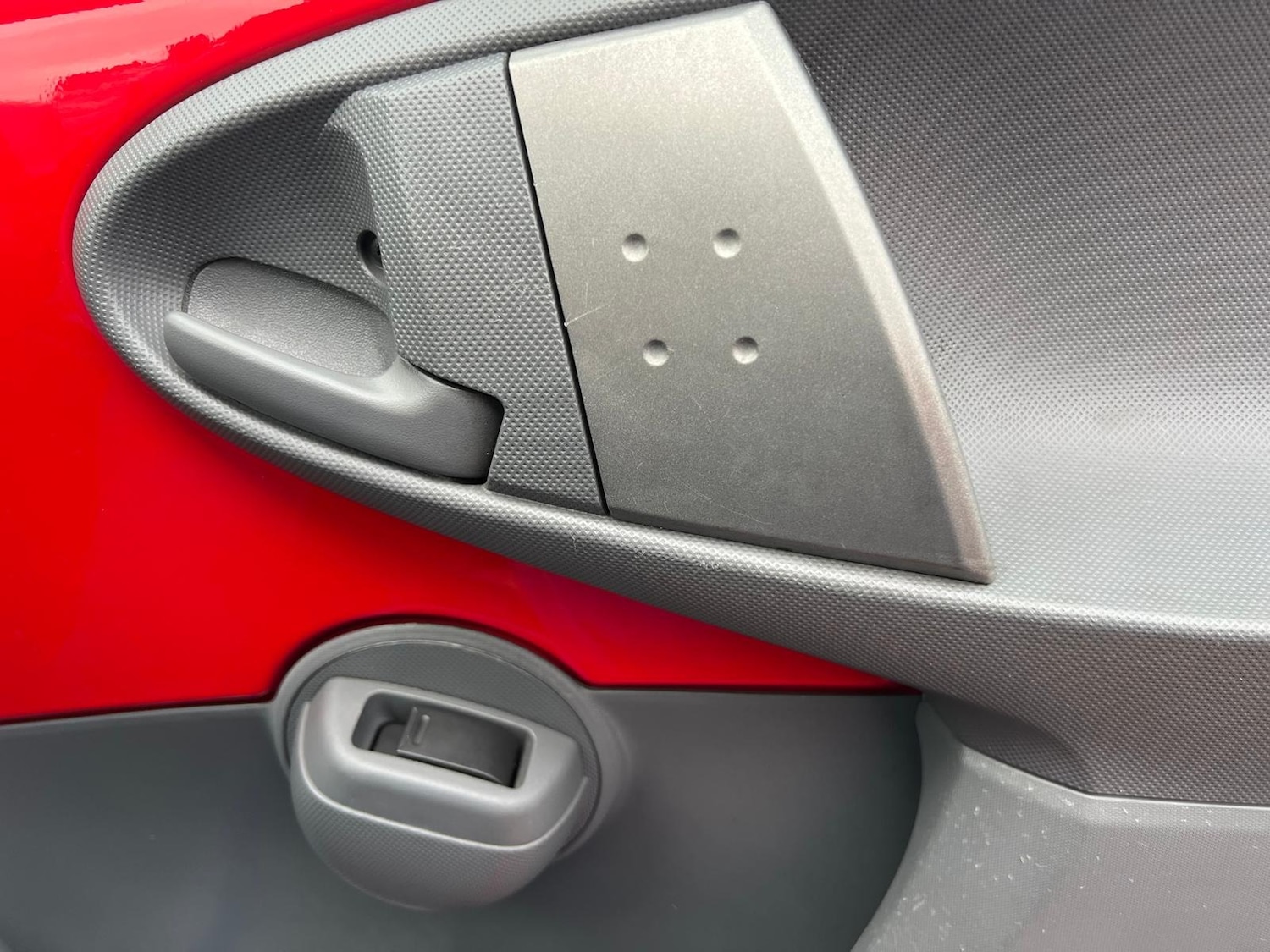 Used Peugeot 107 2010 for sale - 76458179: Photo 38