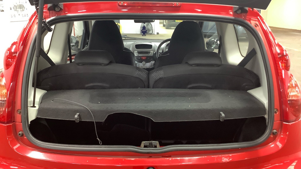 Used Peugeot 107 2010 for sale - 76458179: Photo 7