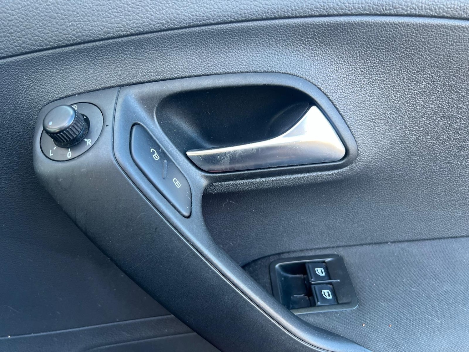 Used Volkswagen Polo 2010 for sale - 76399391: Photo 35