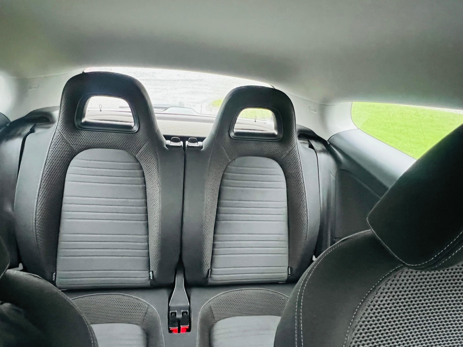 Used Volkswagen Scirocco 2012 for sale - 77332061: Photo 27