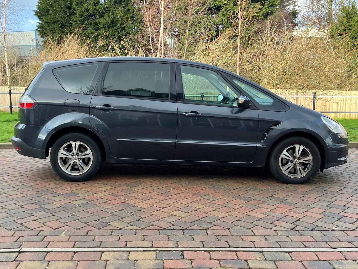 Used Ford S-Max 2009 for sale - 77234539: Photo 14