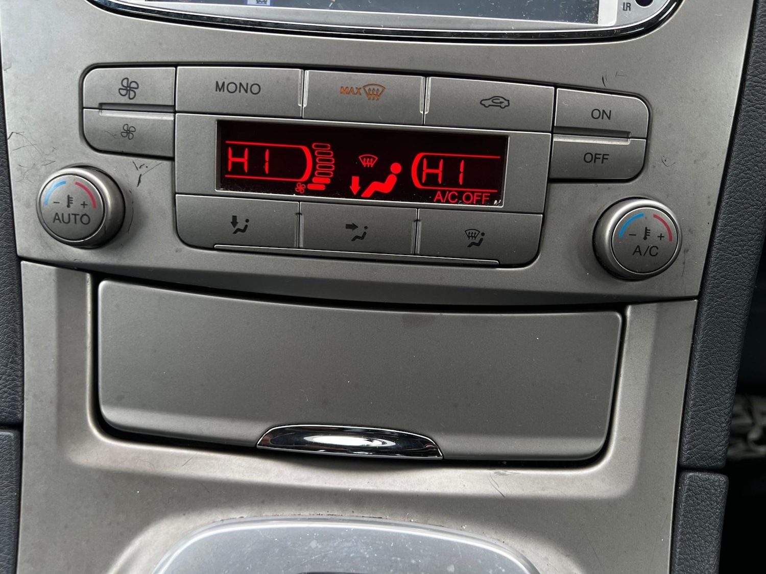 Used Ford S-Max 2009 for sale - 77234539: Photo 37