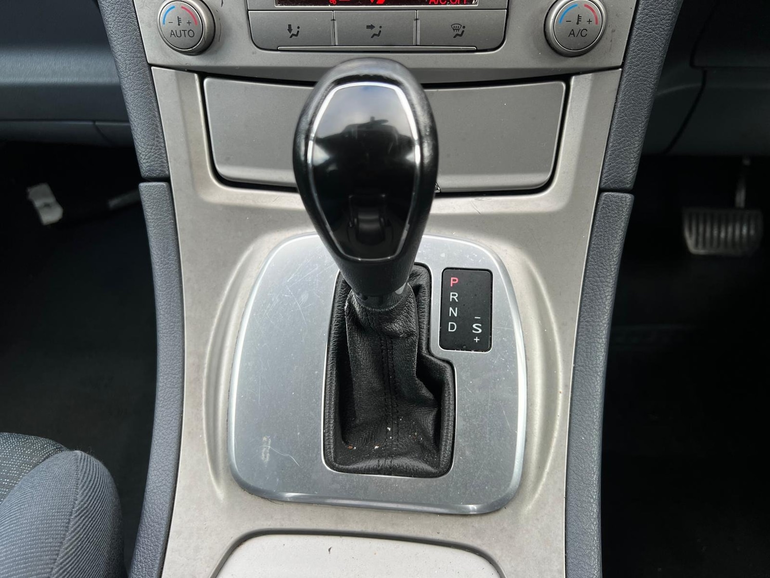 Used Ford S-Max 2009 for sale - 77234539: Photo 38