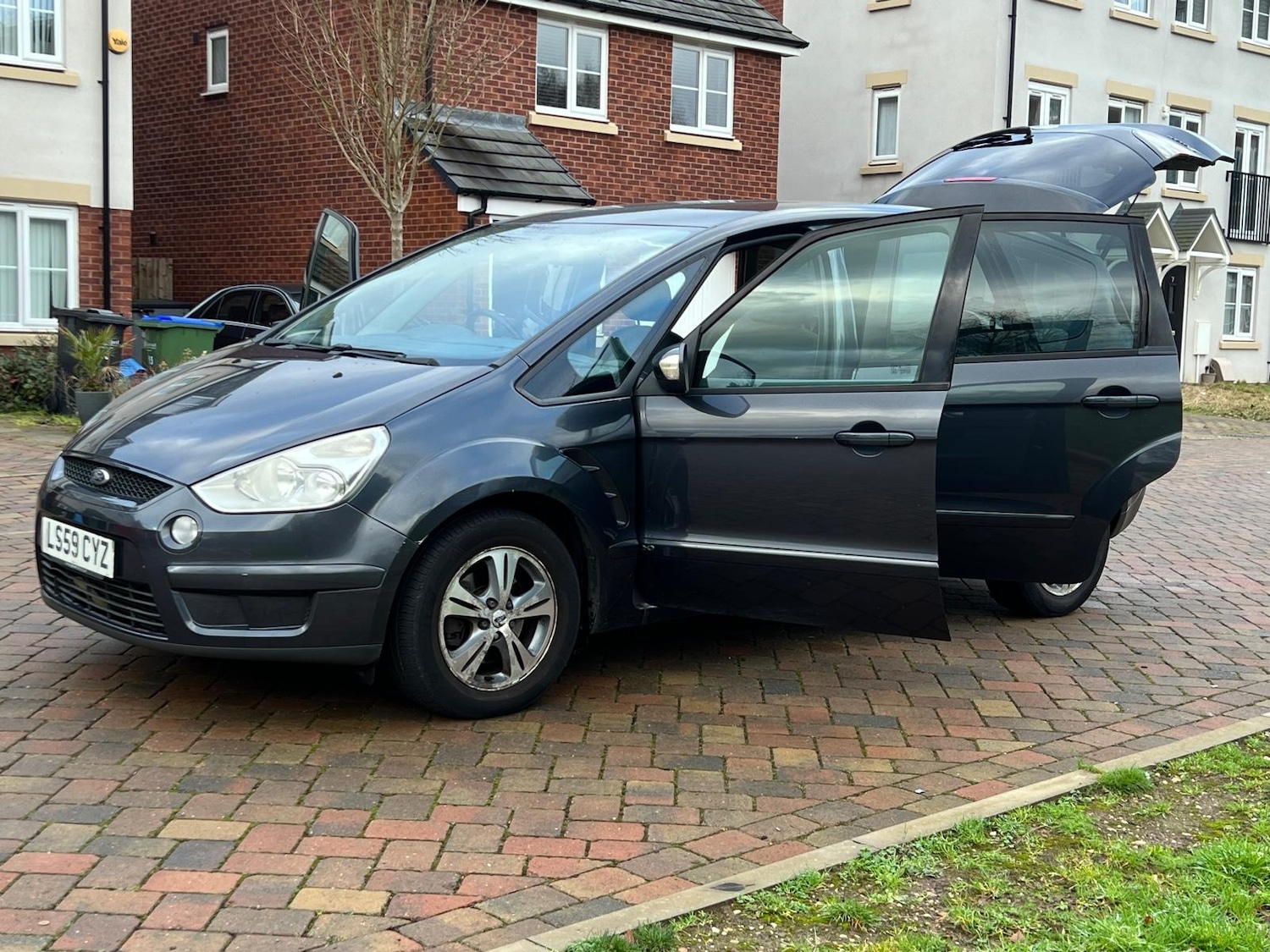 Used Ford S-Max 2009 for sale - 77234539: Photo 46