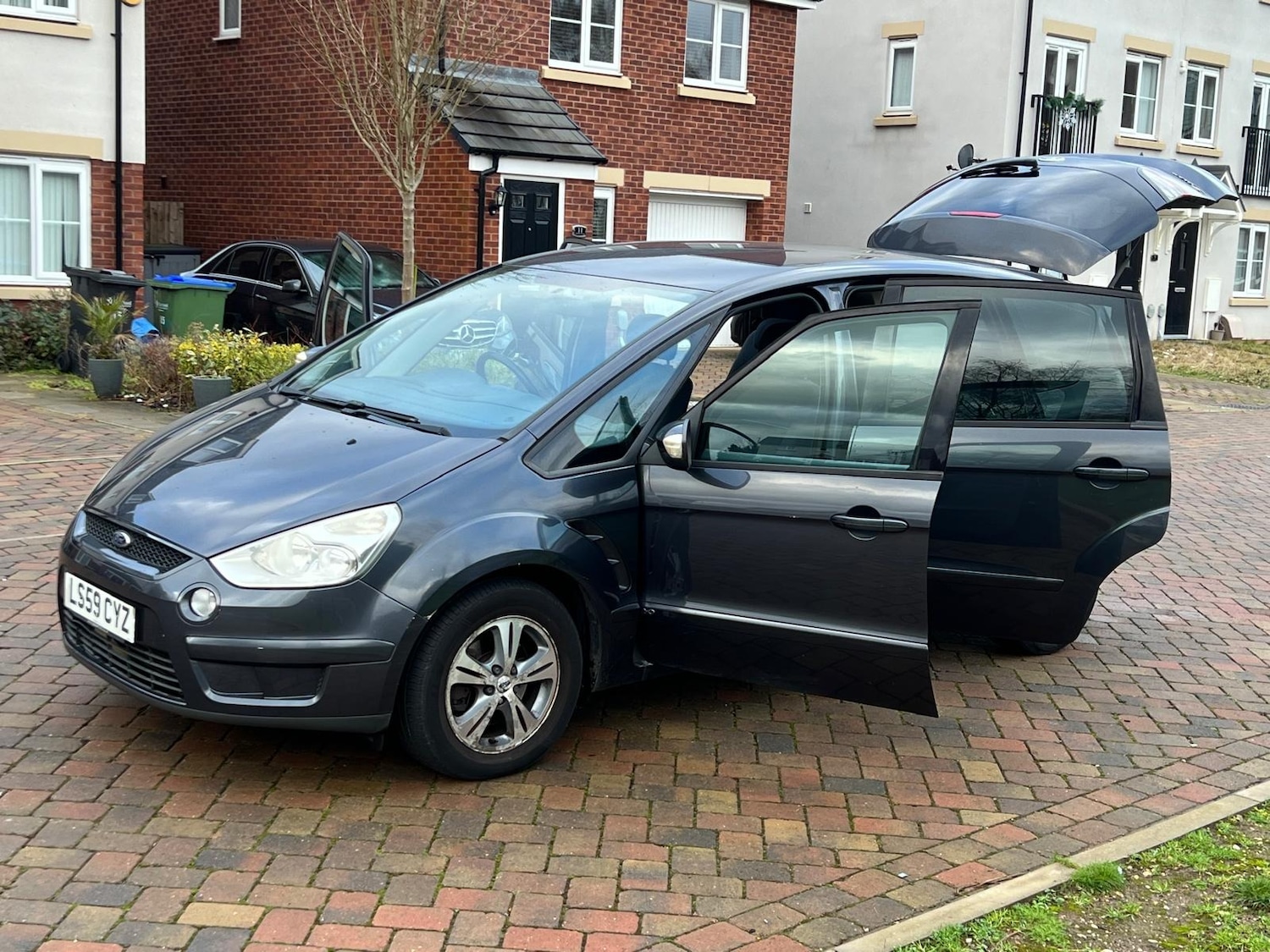Used Ford S-Max 2009 for sale - 77234539: Photo 47