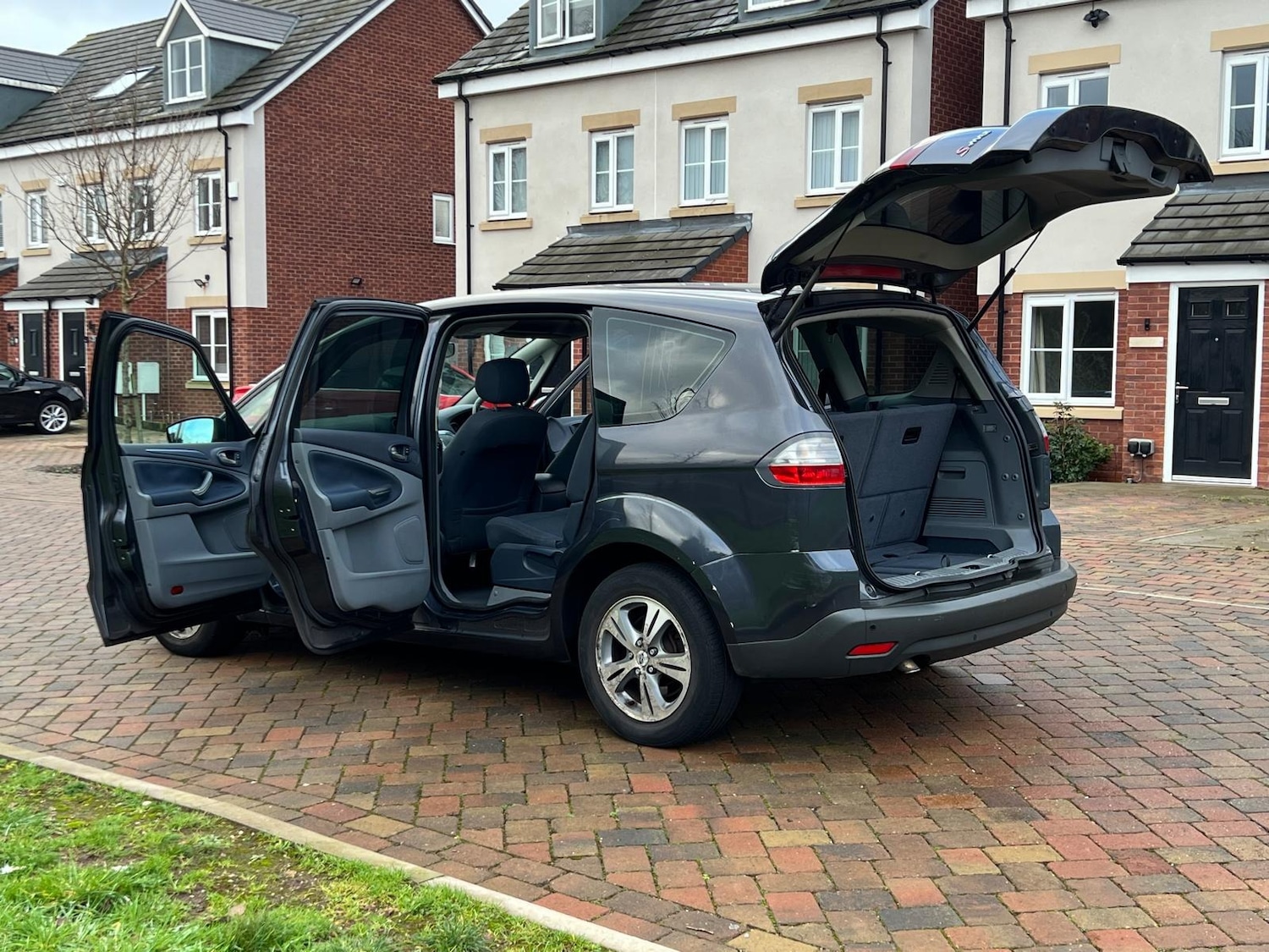 Used Ford S-Max 2009 for sale - 77234539: Photo 50