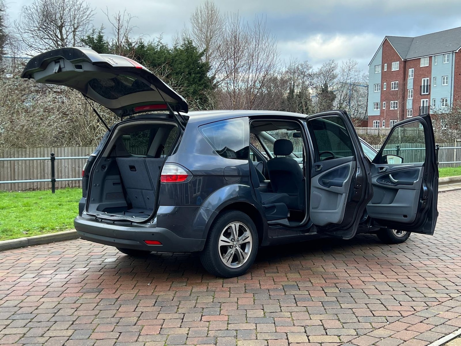 Used Ford S-Max 2009 for sale - 77234539: Photo 55