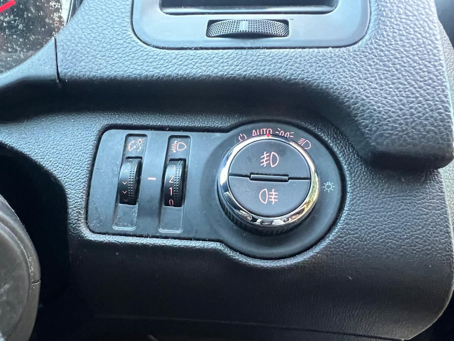 Used Vauxhall Insignia 2011 for sale - 77060560: Photo 39