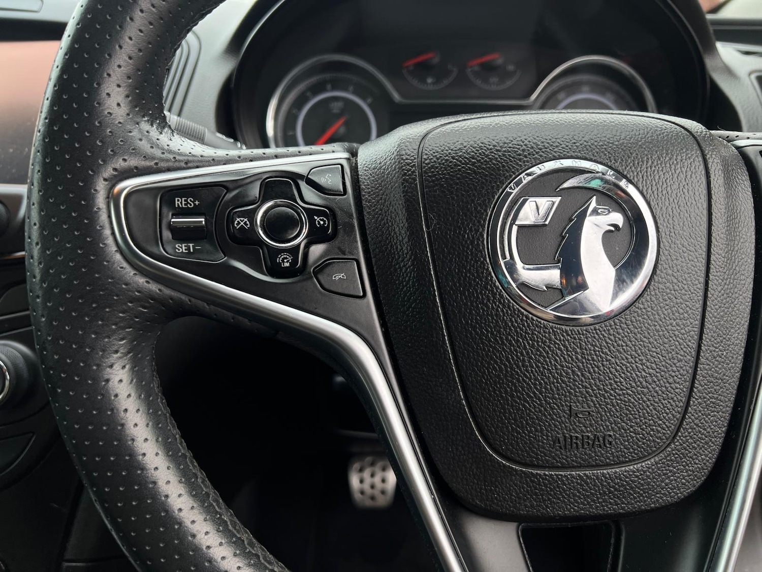 Used Vauxhall Insignia 2015 for sale - 76528654: Photo 34