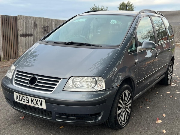 Used Volkswagen Sharan 2010 for sale - 76308135: Photo 10
