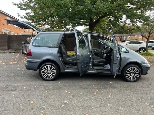 Used Volkswagen Sharan 2010 for sale - 76308135: Photo 13