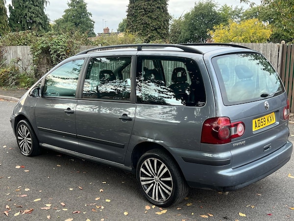 Used Volkswagen Sharan 2010 for sale - 76308135: Photo 17