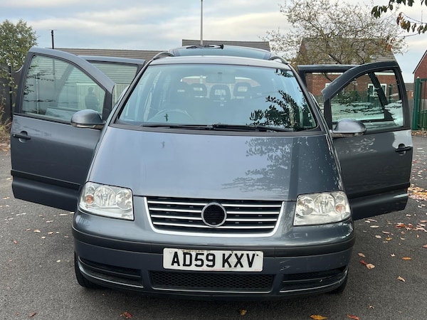 Used Volkswagen Sharan 2010 for sale - 76308135: Photo 19