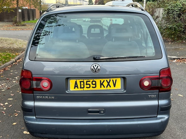 Used Volkswagen Sharan 2010 for sale - 76308135: Photo 20
