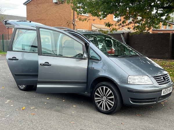 Used Volkswagen Sharan 2010 for sale - 76308135: Photo 25