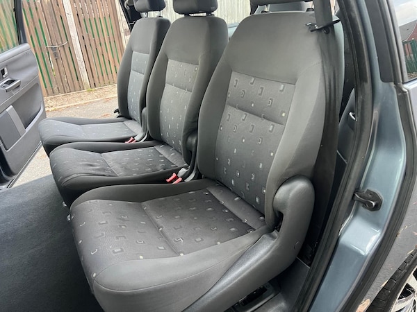 Used Volkswagen Sharan 2010 for sale - 76308135: Photo 28