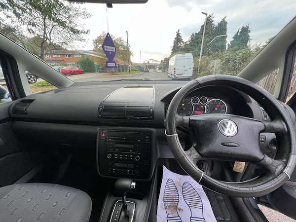 Used Volkswagen Sharan 2010 for sale - 76308135: Photo 34