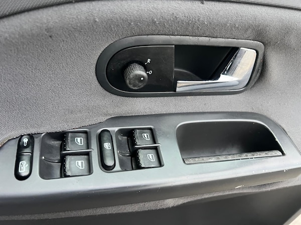 Used Volkswagen Sharan 2010 for sale - 76308135: Photo 35