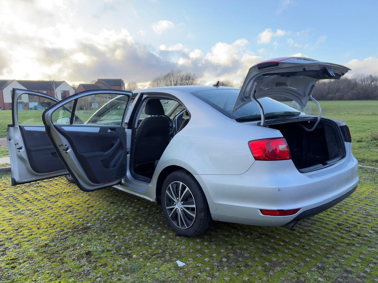 Used Volkswagen Jetta 2012 for sale - 77231149: Photo 32