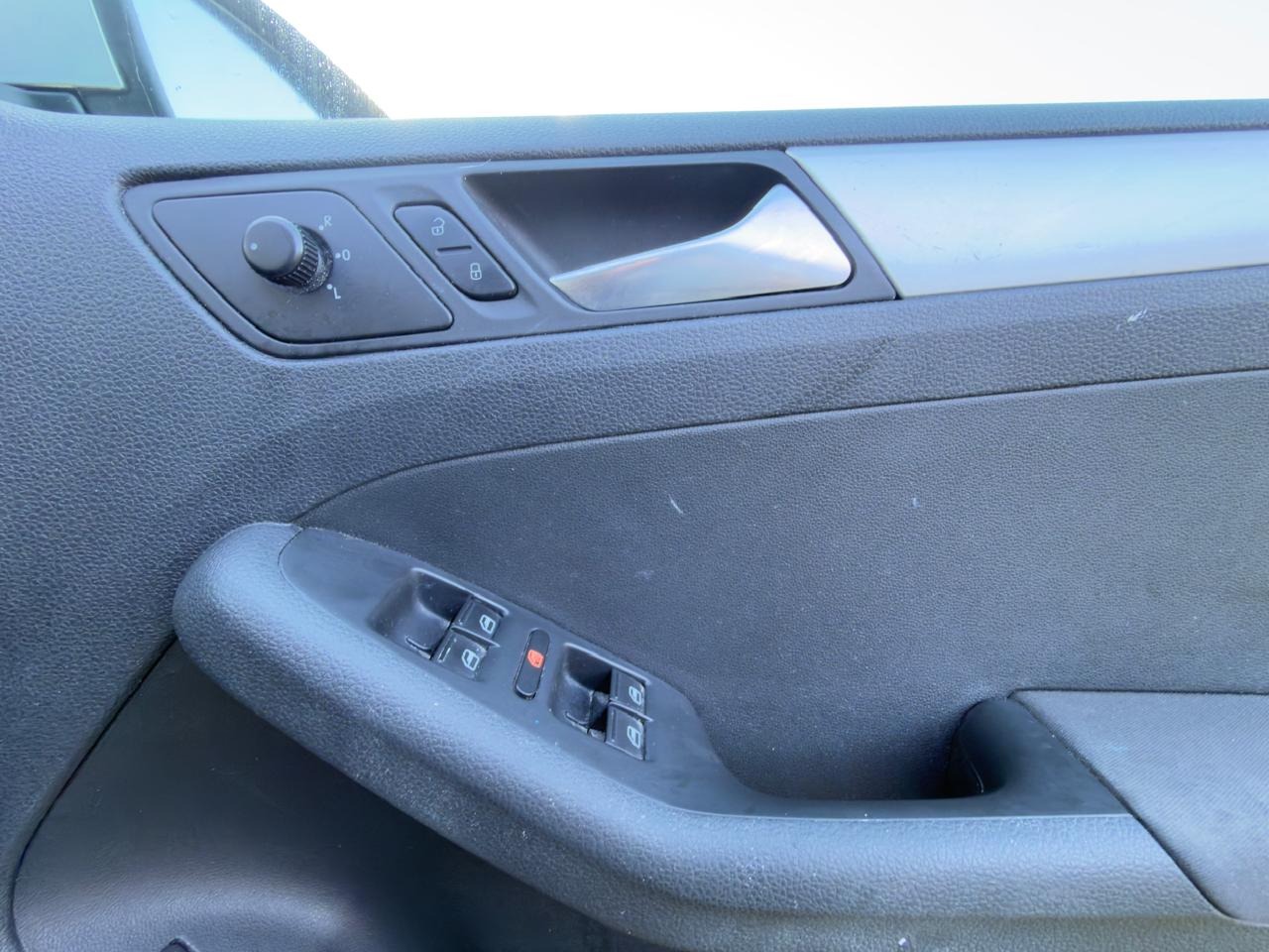 Used Volkswagen Jetta 2012 for sale - 77231149: Photo 45