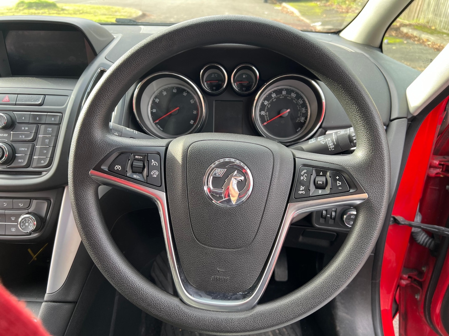 Used Vauxhall Zafira 2015 for sale - 76573811: Photo 24