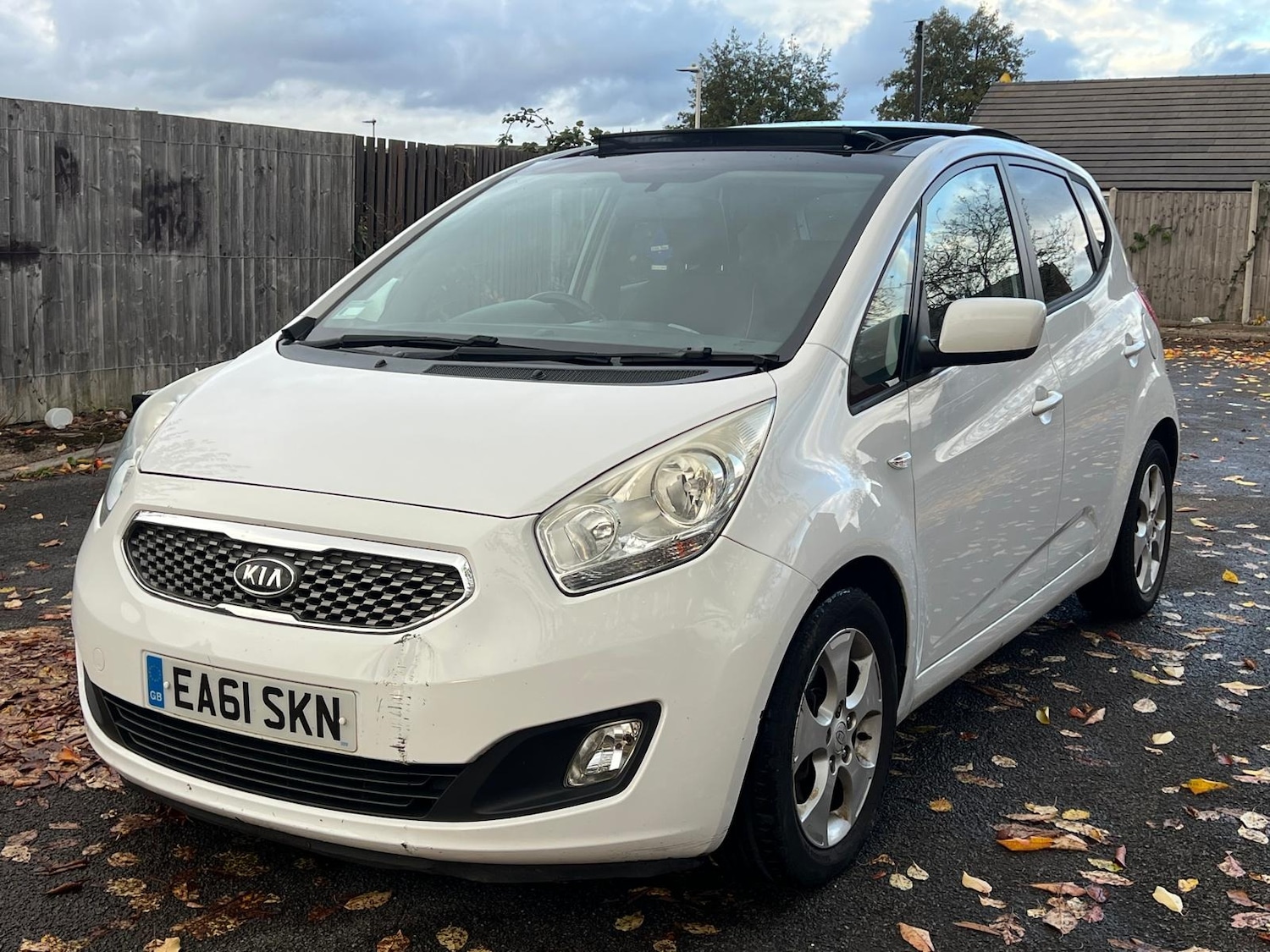 Used Kia Venga 2011 for sale - 76317721: Photo 1