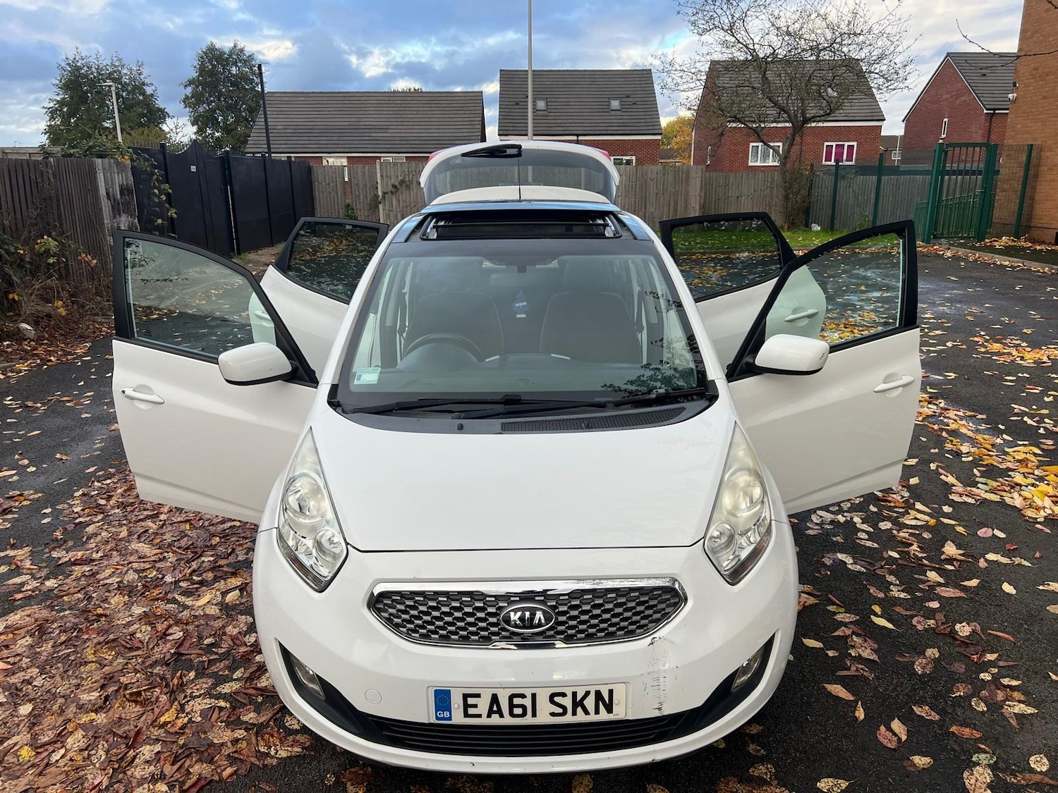 Used Kia Venga 2011 for sale - 76317721: Photo 18