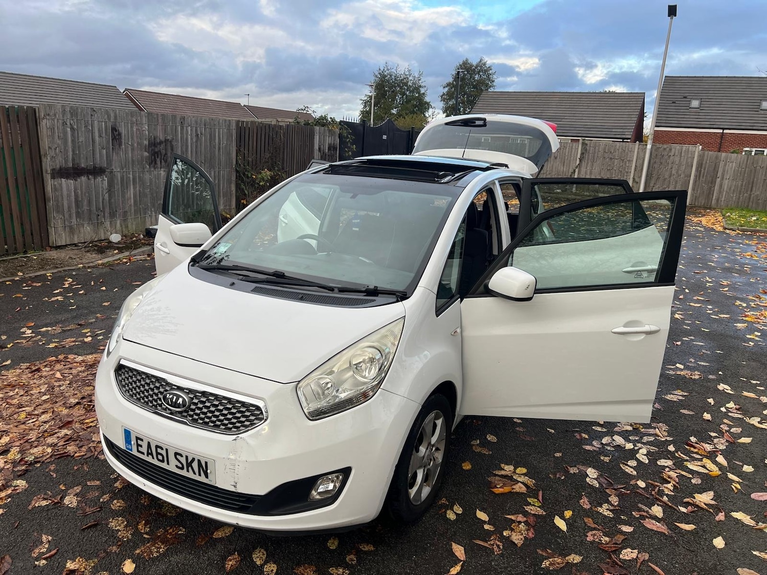 Used Kia Venga 2011 for sale - 76317721: Photo 20