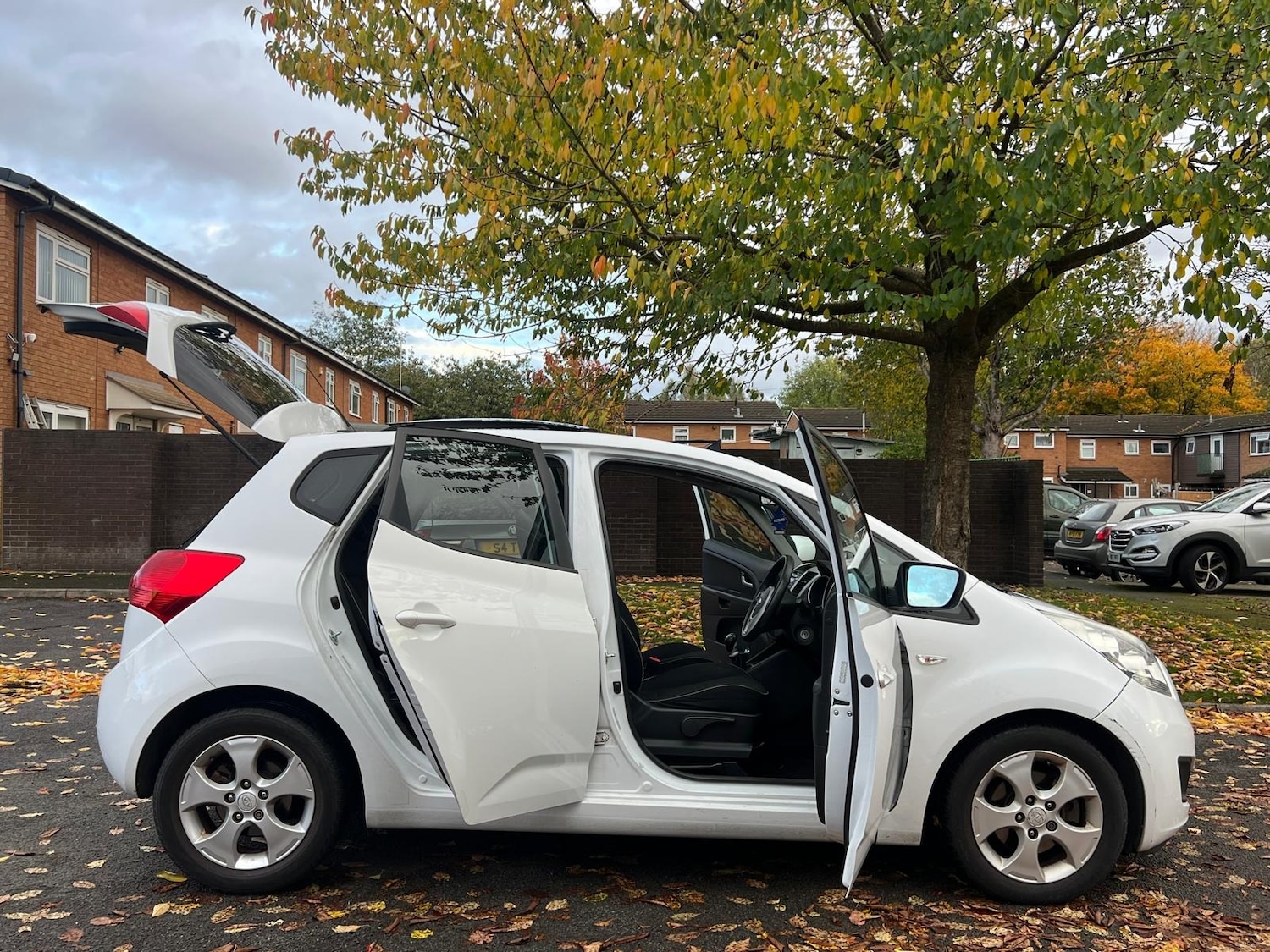 Used Kia Venga 2011 for sale - 76317721: Photo 26