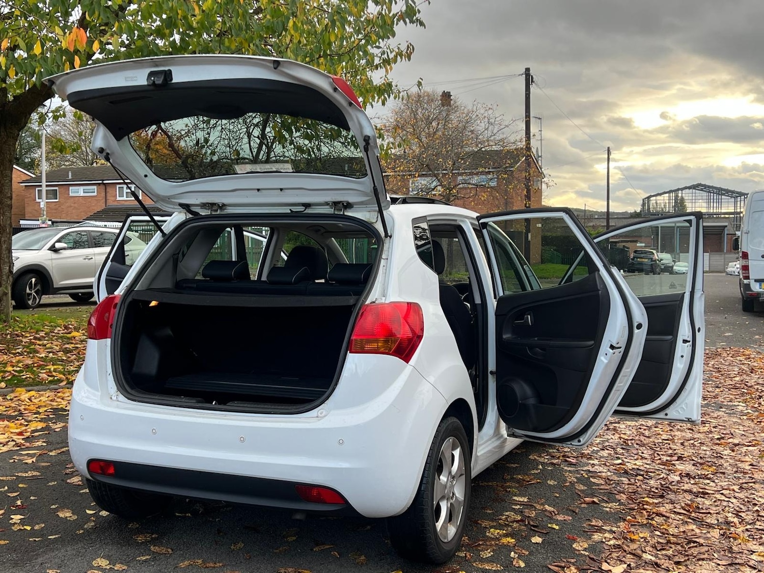 Used Kia Venga 2011 for sale - 76317721: Photo 28