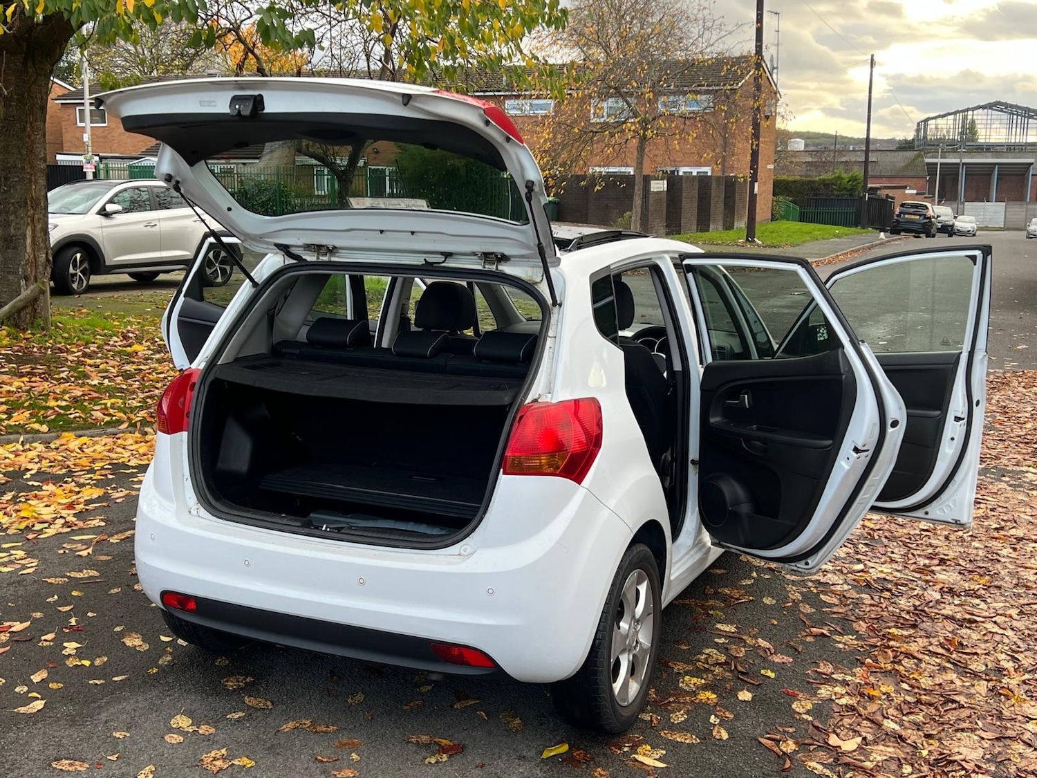 Used Kia Venga 2011 for sale - 76317721: Photo 29