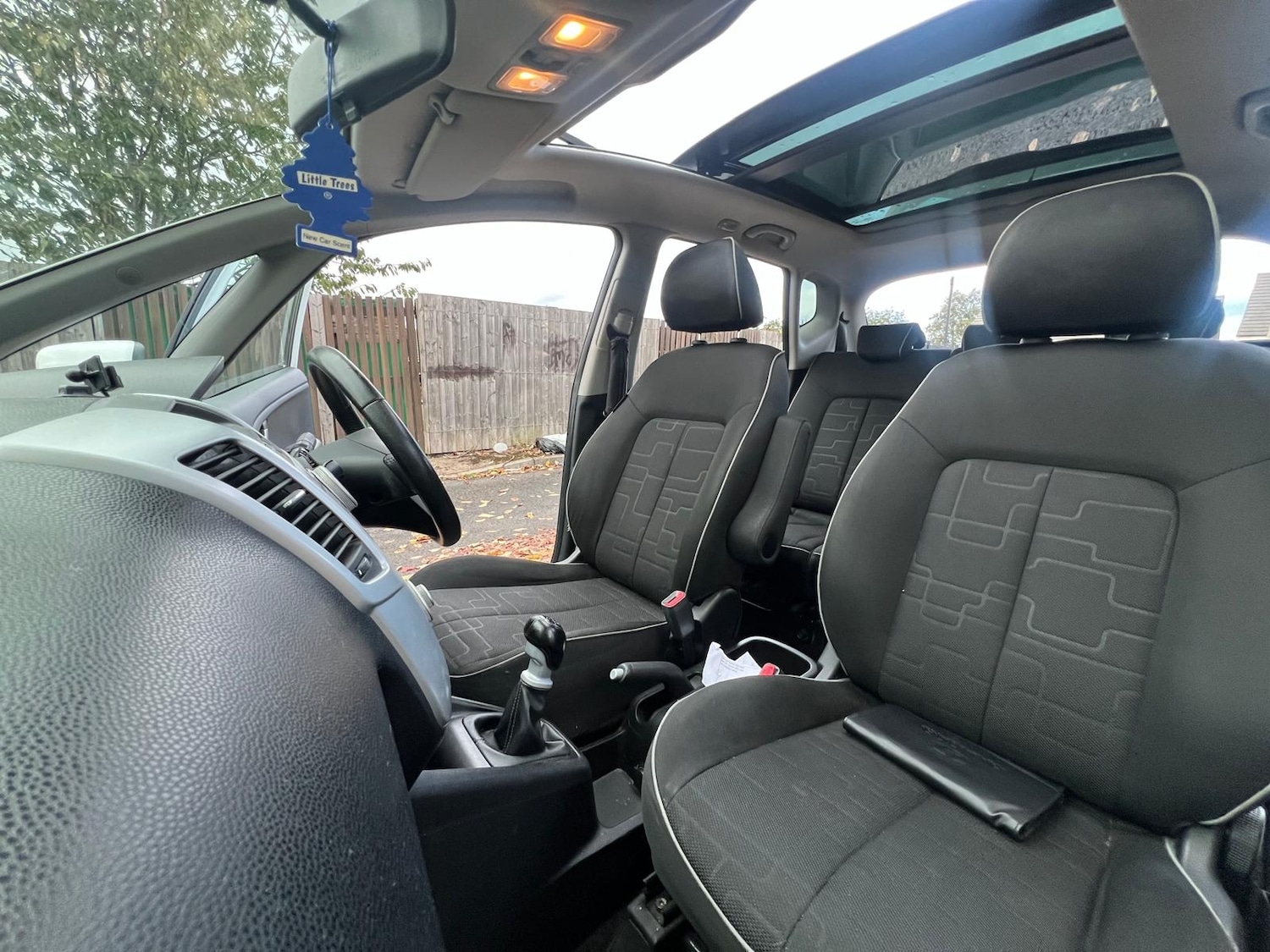 Used Kia Venga 2011 for sale - 76317721: Photo 30