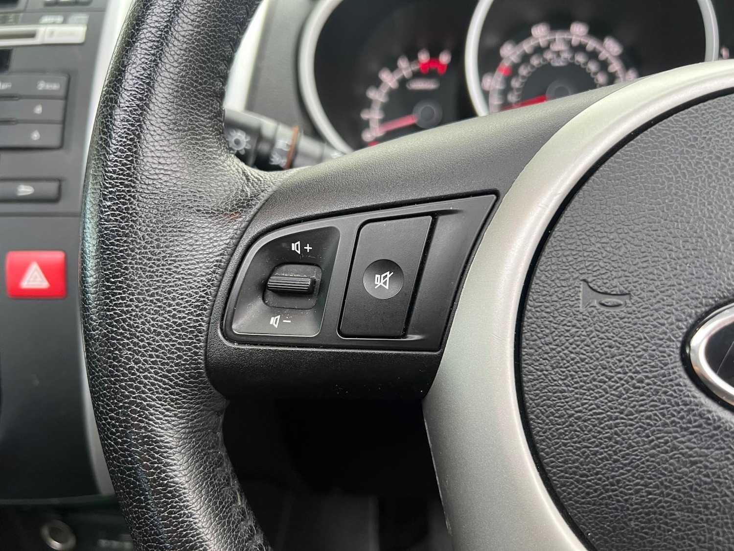 Used Kia Venga 2011 for sale - 76317721: Photo 37