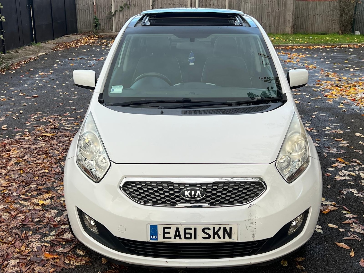 Used Kia Venga 2011 for sale - 76317721: Photo 4