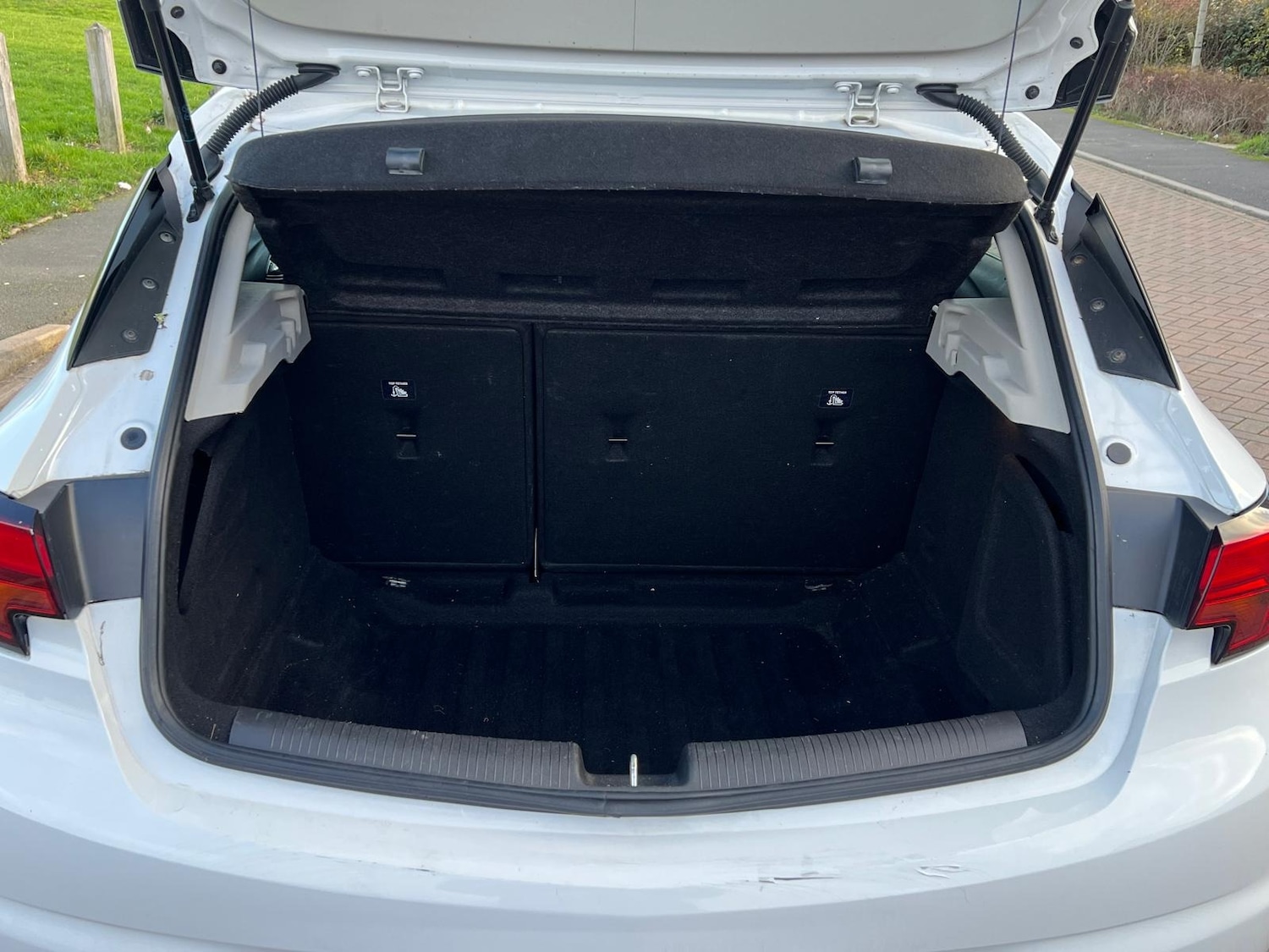 Used Vauxhall Astra 2015 for sale - 77050523: Photo 21