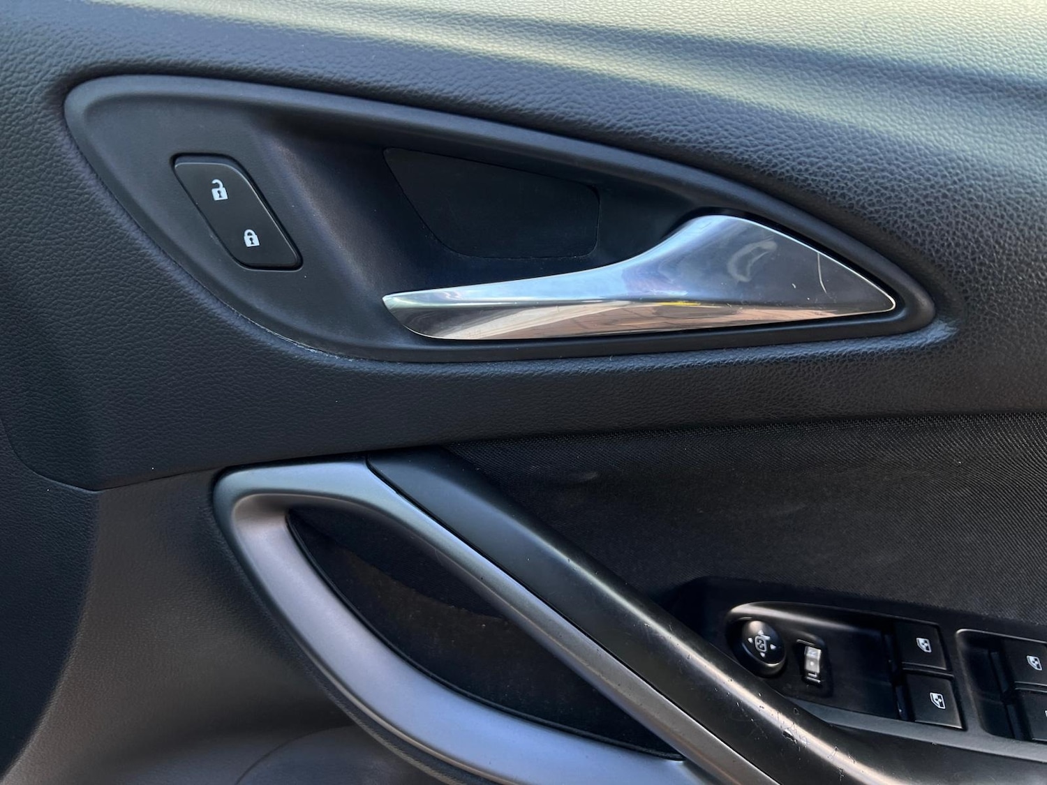 Used Vauxhall Astra 2015 for sale - 77050523: Photo 25